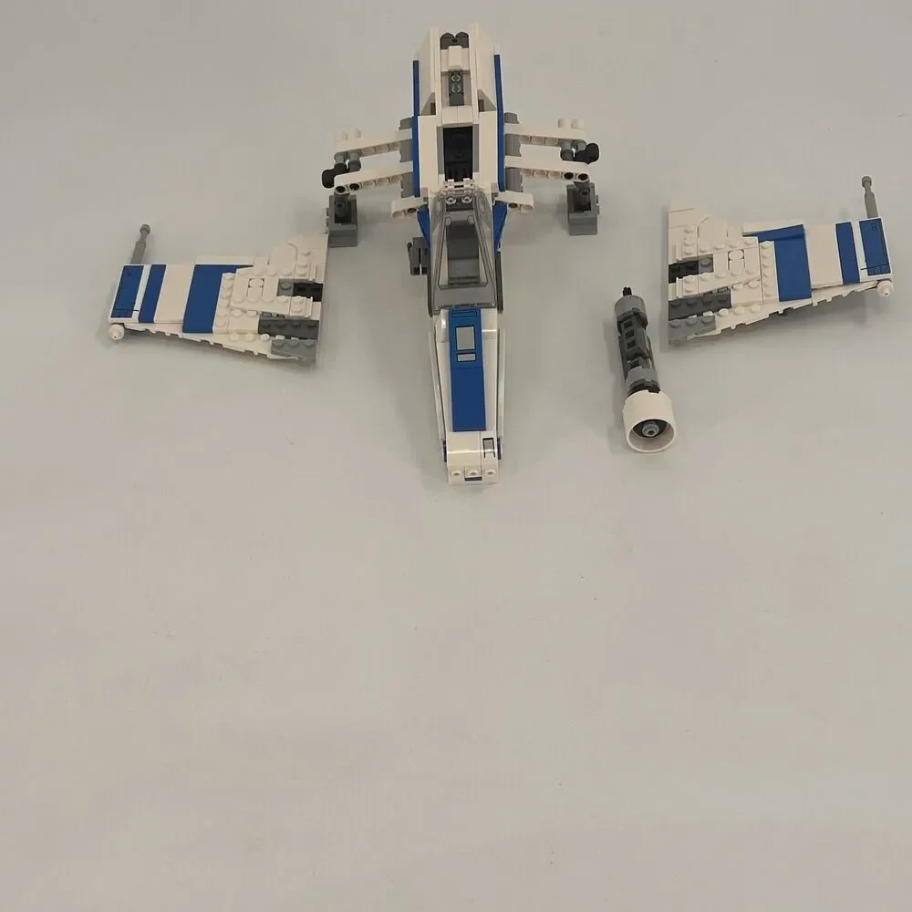 LEGO Star Wars New Republic E-Wing 75364 Incomplete Set Pre-Owned